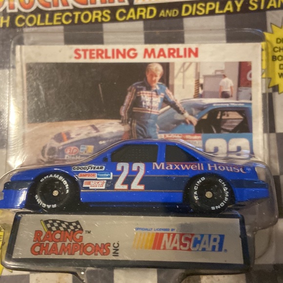 Collectible Sterling Marlin car with stand and card - Picture 2 of 3
